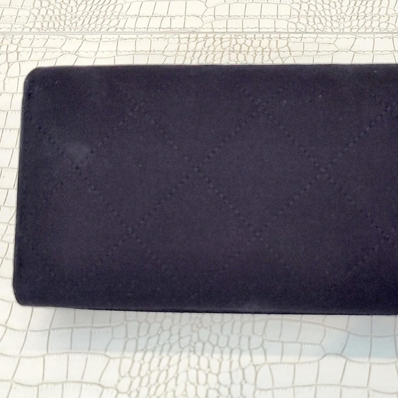 Brand New CHANEL Quilted Eyeglasses Sunglasses Case with Gold CC/CC Cloth/CC Box - Picture 9 of 12